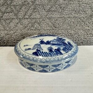 Vintage Blue White Oriental Landscape Decorative Trinket Box Oval Lid